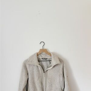 5 for $20 ✨ the north face sweater